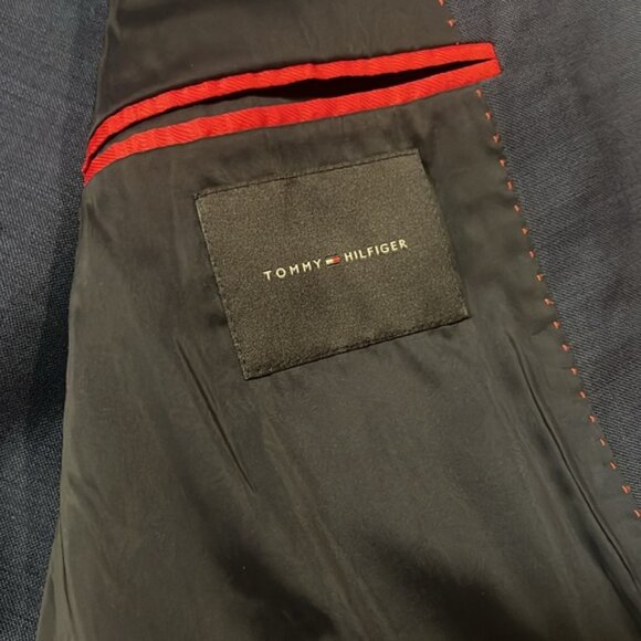 Tommy Hilfiger 3 Piece Navy Suit Jacket, very nice 44S PANTS 36/30 - Picture 4 of 10